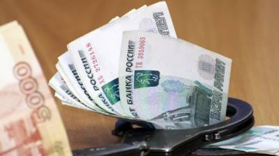 Два сотрудника казначейства попались на взятке в Махачкале - polit.info - Махачкала - респ. Дагестан