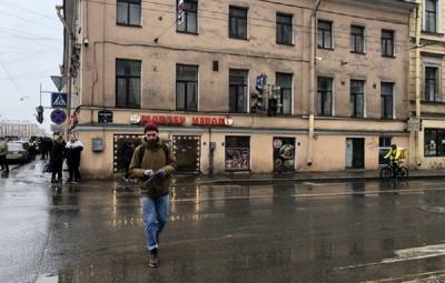 Михаил Леус - Петербуржцам рассказали, как долго в городе продлится тепло - ivbg.ru - Украина - Санкт-Петербург