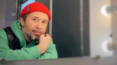 Сергей Бабкин - «Время идет на дни»: солист группы 5’nizzа Сергей Бабкин признался, что слепнет - 5-tv.ru - Австрия