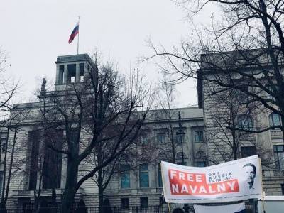 Алексей Навальный - Петербуржцы утверждают, что правоохранители «продолжили» массовые задержания - rosbalt.ru - Санкт-Петербург