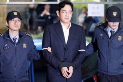 Пак Кынхе - Ли Чжэен - Глава Samsung не будет оспаривать решение суда, приговорившего его к 2,5 года тюрьмы nbsp - smartmoney.one - Южная Корея - Сеул
