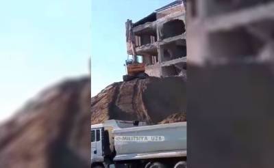 В Джизаке начался снос оставшейся после обрушения части жилого здания - podrobno.uz - Узбекистан - Ташкент