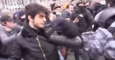 Власть снова разыгрывает карту «сексуальной порочности» митингующих - republic.ru
