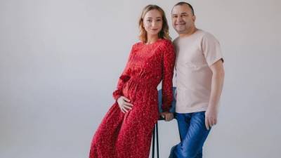 Виктор Павлик - Катя меня понимает с полувзгляда: Виктор Павлик рассказал секреты брака с молодой женой - 24tv.ua