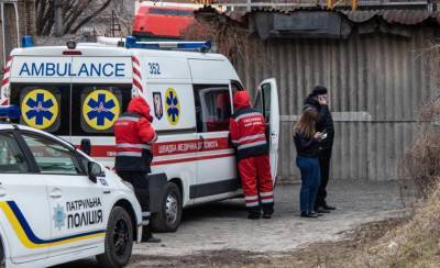 Харьковчанка порезала 67-летнего мужчину ножом, срочно слетелась полиция: "пили алкоголь и..." - kharkov.politeka.net - Харьковская обл. - Харьков