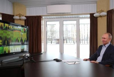 Владимир Путин - Алексей Навальный - Владимир Путин заявил, что у него нет дворца в Геленджике: Скучно, девочки - kp.ua - Геленджик