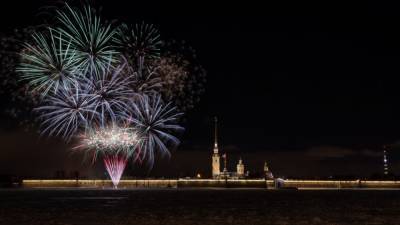 Небо Петербурга окрасят фейерверки в честь 77-й годовщины освобождения города - nation-news.ru - Смоленск - Санкт-Петербург