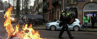 Более 150 человек задержали в Нидерландах в ходе массовых беспорядков - runews24.ru - Голландия - Роттердам