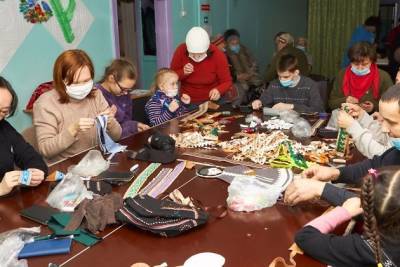 Эвенкийские украшения и предметы одежды изготовили дети на мастер-классе в Кюсть-Кемде - chita.ru - округ Эвенкийский