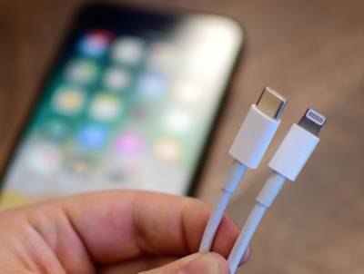 Эльдар Муртазин - Продажи зарядок для iPhone в России выросли в 10 раз - runews24.ru