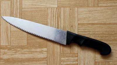 Психически нездоровый подросток с ножом напал на девушку в Иркутске - nation-news.ru - Иркутск