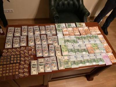 В петербургской поликлинике подделывали справки для сотрудников МЧС, МВД и Росгвардии - abnews.ru - Санкт-Петербург