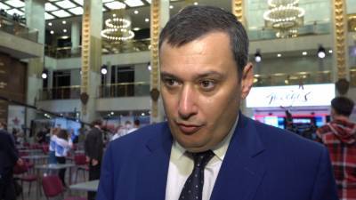 Александр Хинштейн - Хинштейн отозвал обращение в СКР по поводу сотрудника ОМОН в Петербурге - riafan.ru - Москва - Санкт-Петербург
