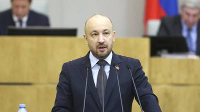 Михаил Щапов - Депутат Щапов пообещал продолжить работу покойного коллеги Шурчанова - riafan.ru - Москва