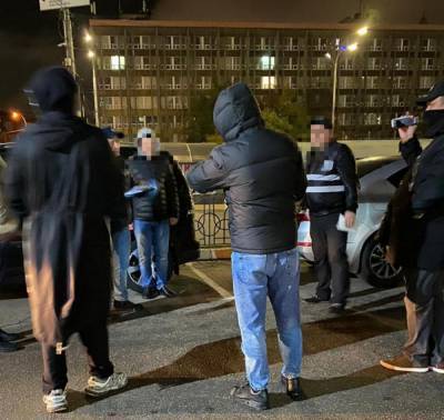 Требовали несуществующий долг: В Киеве двое копов пойдут под суд - news.bigmir.net - Киев - Киевская обл.