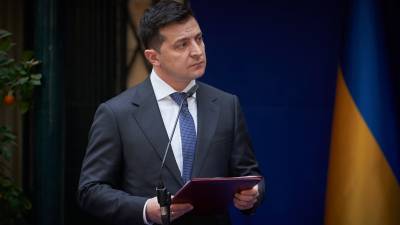 Владимир Зеленский - Петр Порошенко - Юлия Тимошенко - Рейтинг доверия Владимиру Зеленскому на Украине упал ниже 20% - inforeactor.ru - Киев
