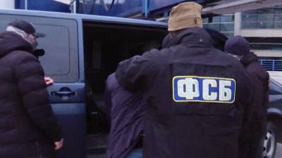 В Москве задержали 17-летнего тиктокера за нападение на автомобиль ФСБ - gazeta.ru - Москва