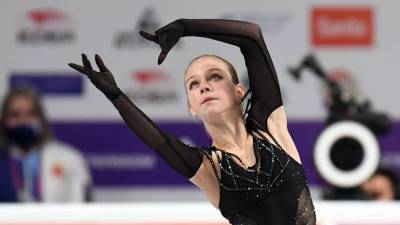 Александра Трусова - Евгений Плющенко - Трусова рассказала о жизни в академии Плющенко - russian.rt.com