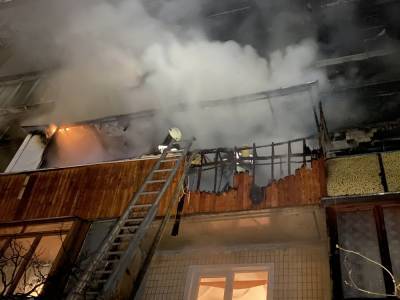 В Оболонском районе горела многоэтажка (видео) - news.bigmir.net - Киев - Харьков - Сталинград - Гсчс