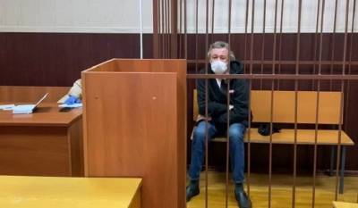 Михаил Ефремов - Стало известно, как живётся Ефремову в тюрьме - mirnov.ru