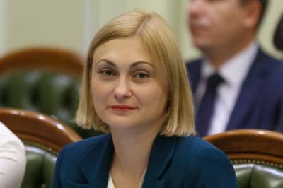 Евгения Кравчук - В Слуге народа рассказали, какой орган будет иметь право остановить процесс референдума - zik.ua