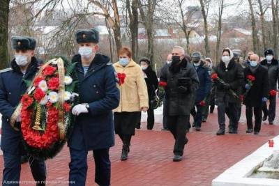 Елена Сорокина - Роман Петряев - 27 января в Рязани почтили память блокадников Ленинграда - rzn.mk.ru - Санкт-Петербург - Рязань