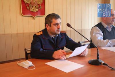 В Хасавюрте состоялось заседание комиссии по делам несовершеннолетних и защите их прав - mirmol.ru - Хасавюрт