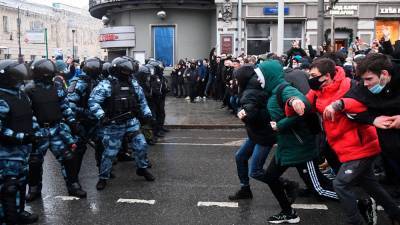 Навальный - "10 000 евро каждому" – 2: Как умные дяди глупых детей на ОМОН гнали - newsland.com - Белоруссия