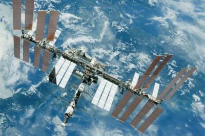 Виктор Гловер - Майкл Хопкинс - Астронавты NASA вышли в открытый космос для выполнения монтажных работ - aif.ru - США - Columbus