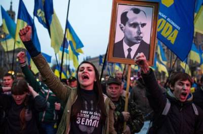 Українцям пояснили, чому Бандеру доведеться полюбити всім - from-ua.com - Украина - Україна