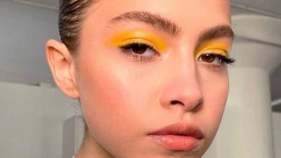Желтые тени — модный оттенок в макияже поднимет настроение зимой - skuke.net