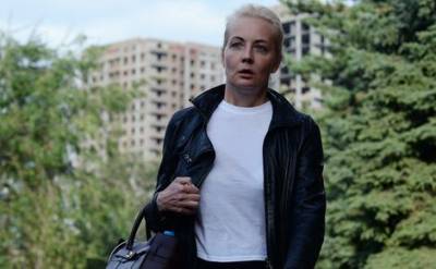 Кира Ярмыш - Юлия Навальная - Вероника Полякова - К Юлии Навальной не пускают адвоката - echo.msk.ru