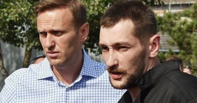 Алексей Навальный - Олег Навальный - Обыски в квартире Навального закончились задержанием его брата Олега (видео) - focus.ua - Россия - Украина