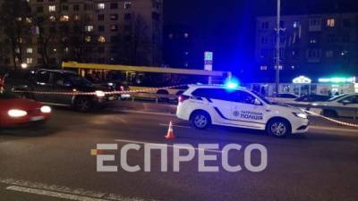 В Киеве автомобиль сбил пешехода, который хотел перейти дорогу в неположенном месте - ru.espreso.tv - Киев