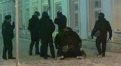Кидал петарды и ударил полицейского: в Ярославле после протестов возбудили дело - progorod76.ru - Ярославская обл. - Ярославль - Следственный Комитет