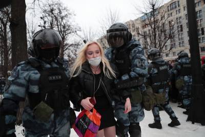 Константин Лакеев - Соцсети накажут за привлечение детей на незаконные митинги - tvc.ru - Москва