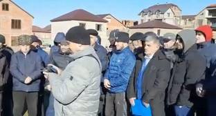 Сергей Меликов - Жители Ленинкента потребовали построить школу - kavkaz-uzel.eu - респ. Дагестан