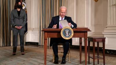 Энтони Блинкен - Баритон Блинкена и ручка Байдена: США формируют новое правительство - vesti.ru - США