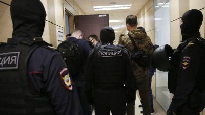 Алексей Навальный - Георгий Албуров - Кира Ярмыш - Олег Степанов - За день полиция провела как минимум 15 обысков у сторонников Навального - golos-ameriki.ru - Москва