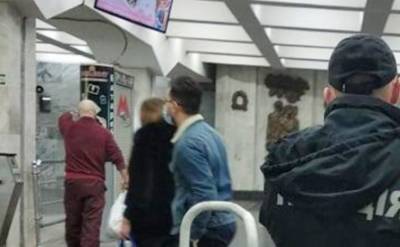 В метро Харькова ручку 5-летнего мальчика "зажевало" в эскалатор: фото и детали ЧП - kharkov.politeka.net - Харьков