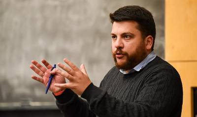 Алексей Навальный - Леонид Волков - Леонида Волкова заподозрили в склонении детей к участию в митинге. Оппозиционер обвинил власти в лицемерии - og.ru