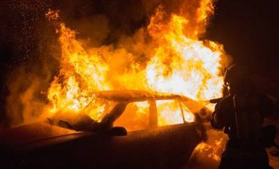 В Тюменской области за сутки пожарные потушили четыре горевших автомобиля - news.megatyumen.ru - Тюмень - Тюменская обл.