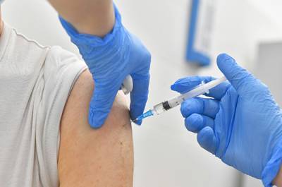 Дмитрий Лиознов - После вакцинации человек может быть носителем COVID-19, заявил врач - pnp.ru