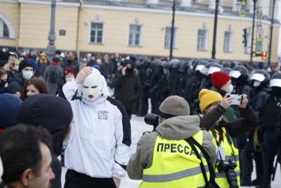 Алексей Навальный - В Петербурге переоденут журналистов к массовым акциям - abnews.ru - Санкт-Петербург - Петропавловск