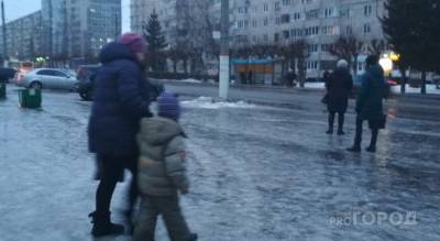 В ледяной дождь в Чебоксарах пострадали 25 человек - pg21.ru - респ. Чувашия - Чебоксары - Новочебоксарск