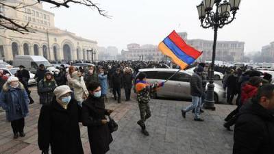 Никола Пашинян - В Ереване проходит акция протеста с требованием отставки Пашиняна - argumenti.ru - Армения - Ереван