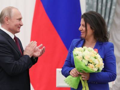 Владимир Путин - Алексей Навальный - Маргарита Симоньян - "Россия, матушка, забери Донбасс домой". Пропагандистка Симоньян выступила в оккупированном Донецке - gordonua.com - Россия - Украина - Донецк - Донбасс