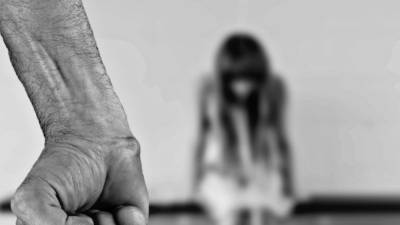 Украинскому пенсионеру грозит 15 лет тюрьмы за растление школьницы - polit.info - Украина