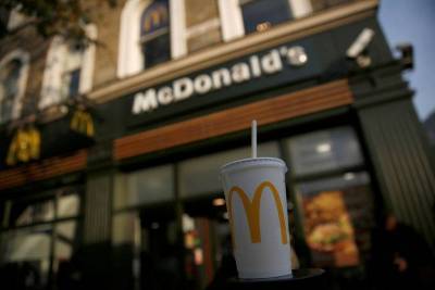 Прибыль McDonald’s упала, акции растут - smartmoney.one