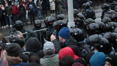 Мария Захарова - МИД РФ предложил Западу решать свои проблемы, а не переживать за Навального - 5-tv.ru